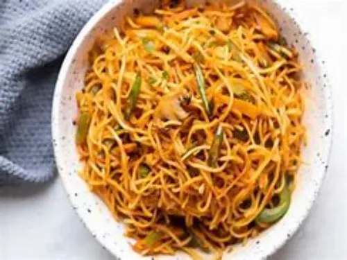 Chicken Chilli Garlic Noodles (Large)